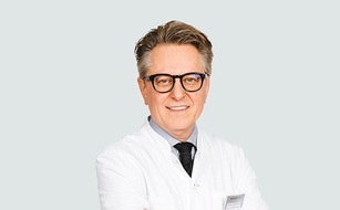 Bergman Clinics Medical One GmbH: Stern-Ärzteliste 2022: Dr. Mackowski dreifach ausgezeichnet / Facharzt des Medical One-Standorts Hamburg unter Deutschlands Top-Chirurgen