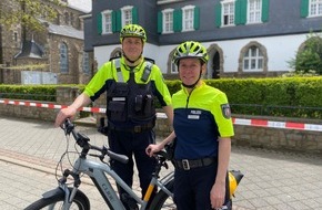 Polizei Mettmann: POL-ME: Info-Stand der Polizei auf dem Heiligenhauser Sommerfest am PanoramaRadweg - Heiligenhaus - 2306058