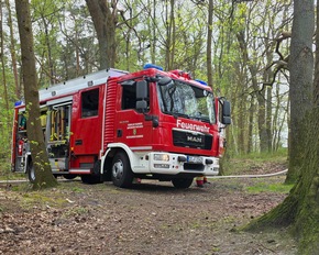 FW Celle: Waldbrand in Westercelle - L&ouml;scharbeiten werden aus der Luft unterst&uuml;tzt!