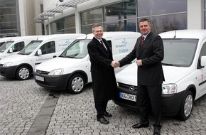 Opel Automobile GmbH: Erdgas-Combo schon vor dem Verkaufsstart im Alltagstest / Deutsche Telekom erweitert Fuhrpark mit den ersten CNG-Varianten des Opel-Modells