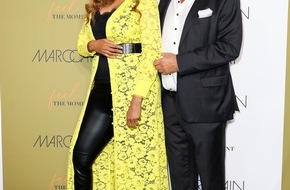 Marc Cain GmbH: Helmut Schlotterer empfängt Supermodel Tyra Banks bei der Marc Cain Fashion Show in Berlin