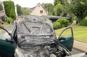 Feuerwehr Herdecke: FW-EN: Fahrzeug brannte in der Straße "In der Mansbach" - PKW musste gegen Wegrollen gesichert und gelöscht werden