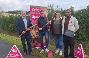 Deutsche Telekom AG: Telekom startet mit dem Spatenstich den Glasfaserausbau in Eibelstadt