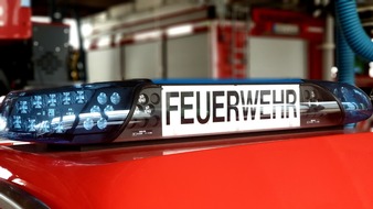 Feuerwehr Oberhausen: FW-OB: Gartenlaubenbrand