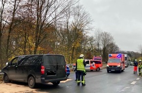Feuerwehr Hattingen: FW-EN: Drei Verletzte bei Verkehrsunfall