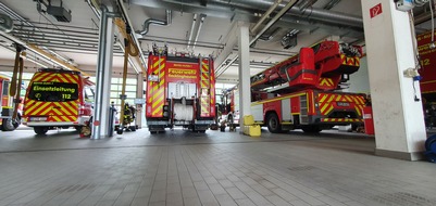 Feuerwehr Recklinghausen: FW-RE: Feuer im Raum eines Hotels - drei Verletzte