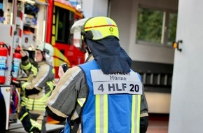 Freiwillige Feuerwehr Hünxe: FW Hünxe: Anwohner reagieren schnell und verhindern Brandausbreitung