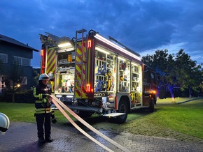 FW-EN: Brand auf Bauernhof- 45 Einsatzkräfte der Hattinger Feuerwehr üben den Ernstfall