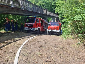 FW-AR: Jahresübung der Jugendfeuerwehr Arnsberg: Einsatz unter realistischen Bedingungen