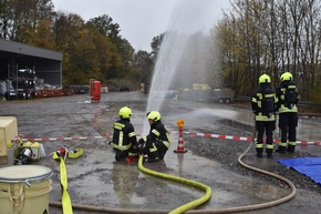 FW Wenden: Jahresabschlussübung der Freiwilligen Feuerwehr der Gemeinde Wenden