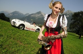 ALPBACHTAL SEENLAND Tourismus: Petticoats und heulende Motoren - BILD