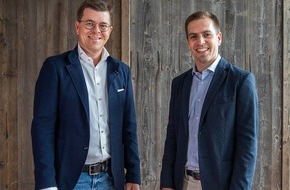 Weltbild GmbH & Co. KG: Weltbild startet mit Sixtus Pflegeprodukten und Philipp Lahm gesund und aktiv in den Sommer / Neue Partnerschaft für einen bewussten Lebensstil