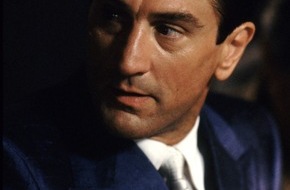 TELE 5: Dieter Wedel: "Zuschauer sollten bereit sein, sich der Gewalt zu stellen" Tele 5 Exklusiv-Interview mit einem der bekanntesten deutschen Regisseure zu 'GoodFellas - Drei Jahrzehnte in der Mafia'.