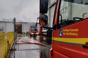Freiwillige Feuerwehr Horn-Bad Meinberg: FW Horn-Bad Meinberg: Staubexplosion in Holzheizkraftwerk - Glutnester sorgen für langwierigen Feuerwehreinsatz