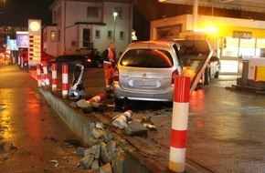 Polizei Aachen: POL-AC: Autofahrer kriegt die Kurve nicht...