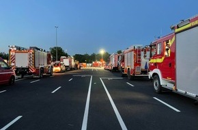 Feuerwehr Ratingen: FW Ratingen: Kreis Mettmann entsendet Feuerwehrkräfte - Einsatz im Rahmen der Bezirksbereitschaft 4 der Bezirksregierung Düsseldorf im Flutgebiet