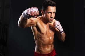 SAT.1: "In dieser Verfassung kann ich jeden schlagen!" Felix Sturm will zurück an die Spitze und kämpft gegen IBF-Weltmeister Darren Barker - am Samstag, 7. Dezember 2013, live in SAT.1 (FOTO)