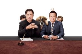 SAT.1: Überraschende Vaterfreuden: John Travolta und Robin Williams sind "Old Dogs" in SAT.1 (BILD)