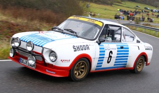 Emotionen im kühlen Norden: Sechs SKODA Raritäten am Start der &quot;Hamburg-Berlin-Klassik&quot; (FOTO)