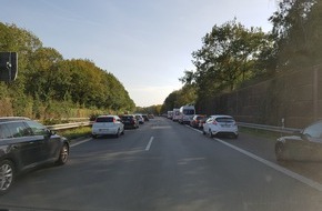 Feuerwehr Oberhausen: FW-OB: Vorbildlicher Rettungsgasse bei Verkehrsunfall