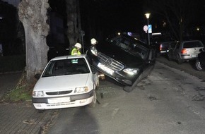 Polizeiinspektion Oldenburg-Stadt / Ammerland: POL-OL: +++ Totalschaden nach spektakulärem Unfall +++