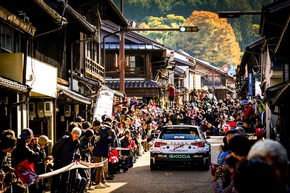 Rallye Japan: Škoda Fabia RS Rally2-Fahrer Nikolay Gryazin übernimmt WRC2 Challenger-Führung