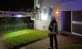 Feuerwehr Wetter (Ruhr): FW-EN: Wetter - Heimrauchmelder und Person hinter verschlossener Wohnungstür
