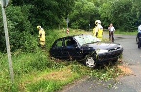 Feuerwehr Stolberg: FW-Stolberg: Verkehrsunfall auf der Zweifaller Straße