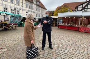 Polizeiinspektion Verden / Osterholz: POL-VER: Polizei warnt vor Taschendiebstählen: Präventionskampagne der Polizei in der Verdener Fußgängerzone sowie vor Geschäften