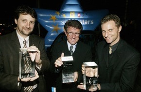 Renault Deutschland AG: Sieger der Renault-Aktion "safety stars" stehen fest / Die Schutzengel der Fahranfänger