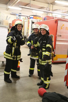 FW-ME: Girlsday für Feuerwehrfrauen bei der Feuerwehr Erkrath