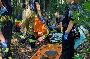 Feuerwehr Herdecke: FW-EN: Patientenrettung aus unwegsamen Gelände in Ostende - Sieben Einsätze wieder einmal am Wochenende