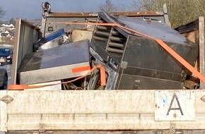 Polizeipräsidium Mittelhessen - Pressestelle Lahn - Dill: POL-LDK: + Mangelnde Ladungssicherung geahndet + In Reifenhandel eingestiegen + Haftbefehl vollstreckt + Unfallflucht im Parkhaus +