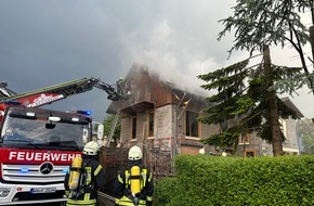 Feuerwehren VG Westerburg: FW VG Westerburg: Einfamilienhaus brennt in Pottum - Bewohner bleiben unverletzt