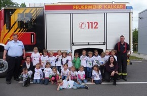 Freiwillige Feuerwehr Kalkar: Feuerwehr Kalkar: Brandschutzerziehung im Ort- Vorschulkinder bei der Freiwilligen Feuerwehr Appeldorn