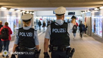 Bundespolizeidirektion München: Bundespolizeidirektion München: Gewaltdelikt im DB-Reisezentrum / Drei leicht verletzte Bahn-Bedienstete