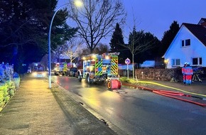 Kreisfeuerwehrverband Pinneberg: FW-PI: Schenefeld: Wintergarten in Vollbrand, Feuerwehr verhindert ein Übergreifen auf Dachstuhl, 3 verletzte Personen