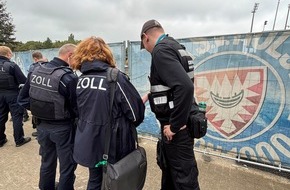 Hauptzollamt Kiel: HZA-KI: Zoll kontrolliert erneut Sicherheitskr&auml;fte bei Fu&szlig;ballspiel - Auch Nachpr&uuml;fung deckt zahlreiche Verst&ouml;&szlig;e auf