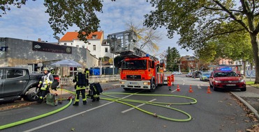 Feuerwehr Mülheim an der Ruhr: FW-MH: Elektrobrand führt zu Rauchentwicklung in einem Restaurant