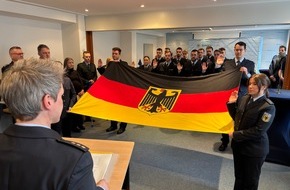 Bundespolizeidirektion Sankt Augustin: BPOL NRW: 15 neue Bundespolizisten am Hauptbahnhof