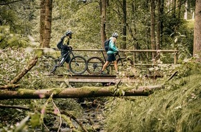 Tourismusverband Ostbayern e.V.: Auf der Trans Bayerwald durch den Bayerischen Wald / Fordernd, wild, aussichtsreich, grün