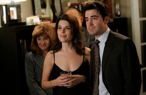 sixx: Ron Livingston trifft seine "Relative Strangers" (mit Bild)