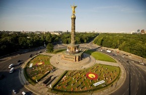 Carpe Diem: Carpe Diem Urban Yoga - Auftakt an der Berliner Siegessäule