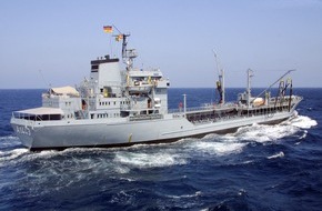 Presse- und Informationszentrum Marine: Willkommen im Heimathafen - Tanker "Rhön" kehrt aus dem Einsatz zurück