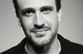 Dressler Verlag GmbH: Hollywoodstar Jason Segel stellt sein Kinderbuchdebüt »Nightmares!« in Deutschland vor / Signierstunde im KaDeWe in Berlin sowie Lesung im CinemaxX Hamburg-Dammtor (FOTO)