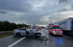 Polizeiinspektion Rotenburg: POL-ROW: ++ Hohes Verkehrsaufkommen und Regen sorgen f&uuml;r mehrere Unf&auml;lle auf der A1 ++ Zeugenaufruf nach Schreckschusswaffennutzung ++