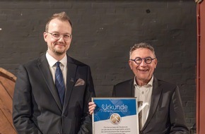 Zentralverband der Augenoptiker und Optometristen - ZVA: ZVA-Mitgliederversammlung: Verband w&uuml;rdigt Christian M&uuml;ller mit Ehrenzeichen in Gold