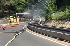 Freiwillige Feuerwehr Lügde: FW Lügde: Überörtliche Unterstützung bei einem Busbrand