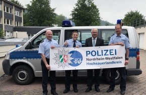 Kreispolizeibehörde Hochsauerlandkreis: POL-HSK: Die Polizei im HSK gibt's jetzt auch bei Facebook und Twitter