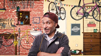 MDR Mitteldeutscher Rundfunk: MDR-Erfolgspodcast wird Live-Show: &bdquo;Figarinos Fahrradladen&ldquo; geht auf Deutschlandtour &ndash; Vorverkauf gestartet